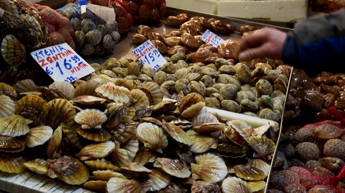 Καθαρά Δευτέρα: Ποια καταστήματα και τι ώρες θα λειτουργήσουν