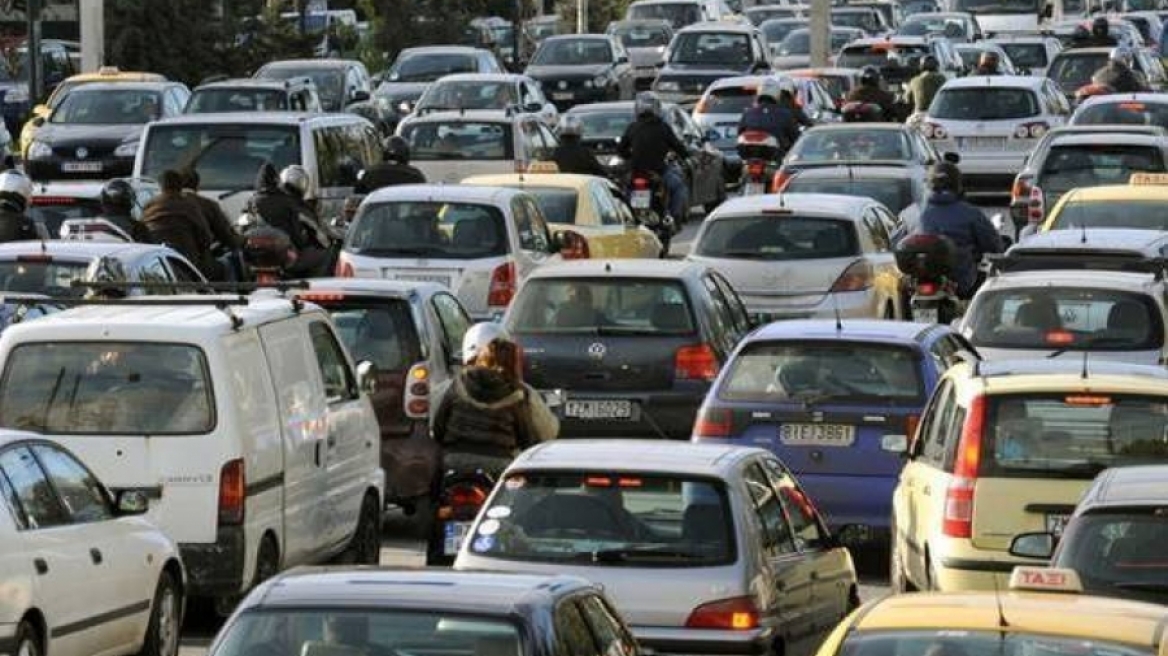 Οδηγός ΑΑΔΕ για τα ανασφάλιστα οχήματα: Όλα όσα πρέπει να γνωρίζετε