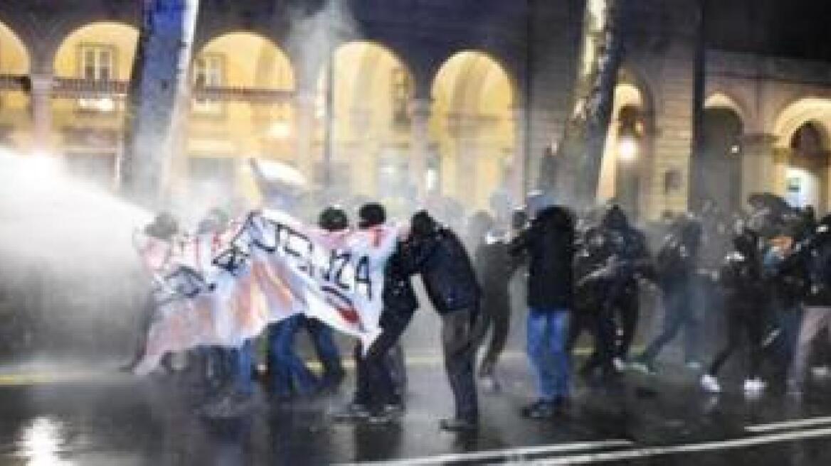 Τορίνο: Συγκρούσεις της αστυνομίας με ακροαριστερούς διαδηλωτές