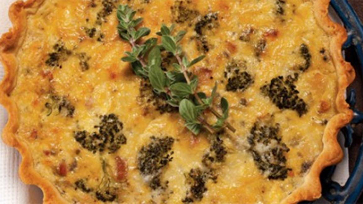 Τάρτα με μπρόκολο, ζαμπόν και τυριά