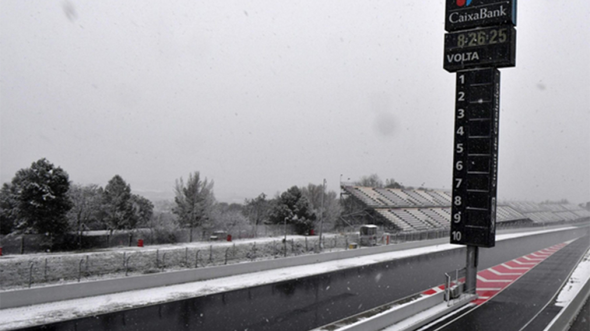 F1: Χιόνι αντί για δοκιμές στη Βαρκελώνη!
