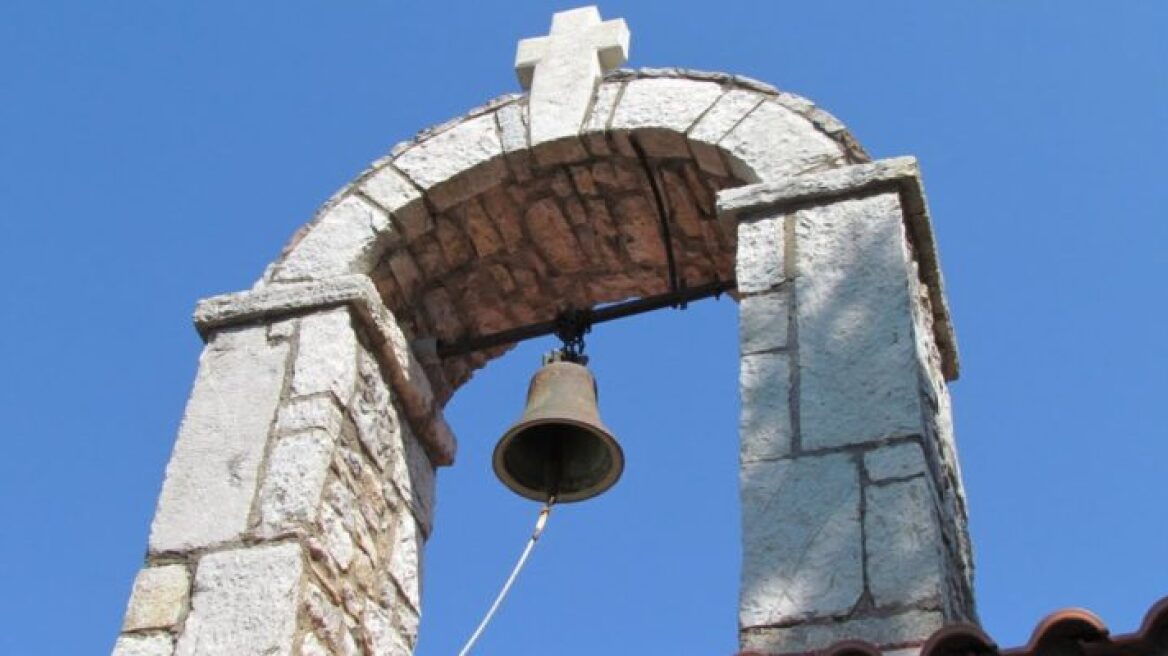 Χαλκιδική: Μπήκε σε εκκλησία και έκλεψε χρυσό σταυρό