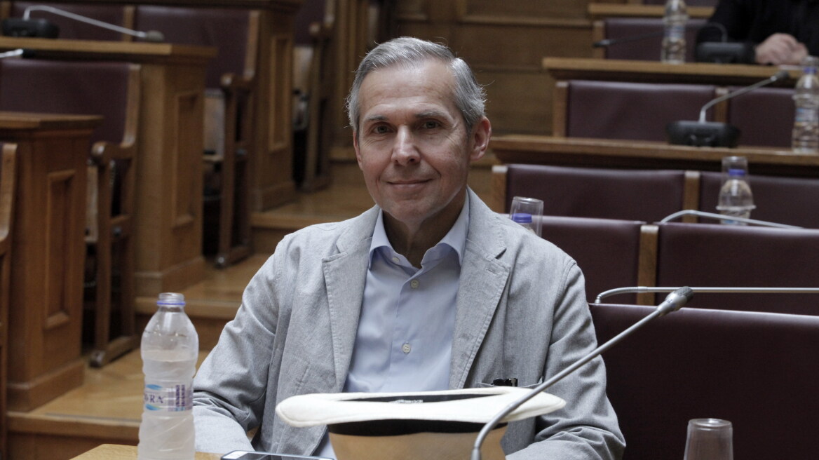 Ζητά συγγνώμη τώρα ο Δαβάκης για τις δηλώσεις για τους γύφτους