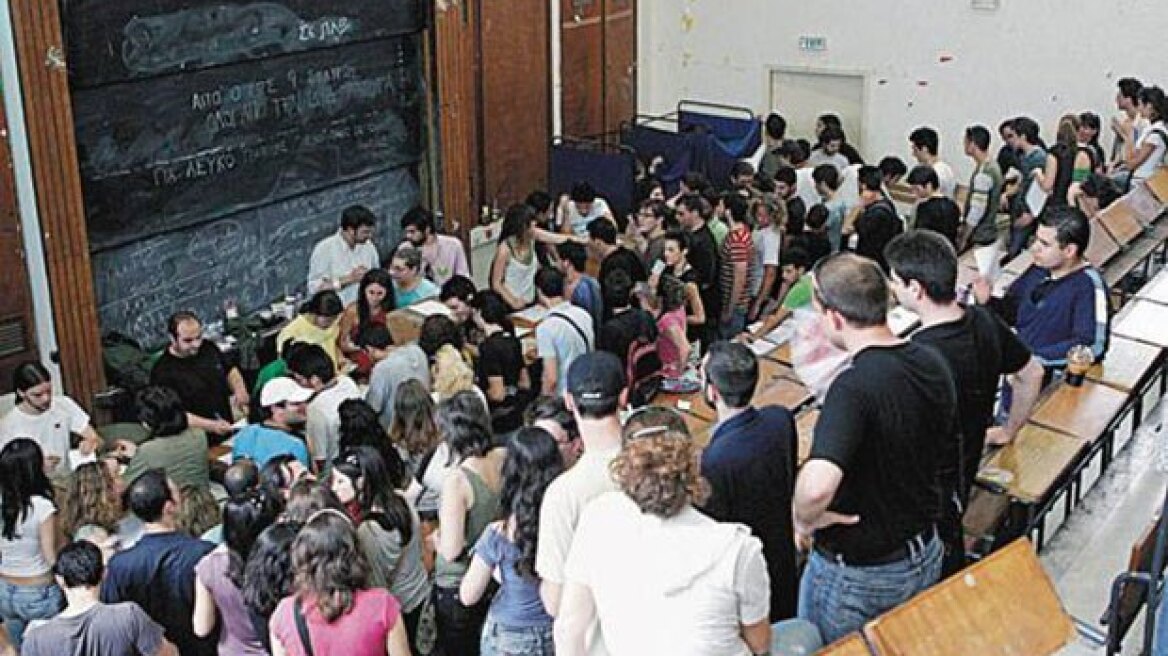 Νέος νόμος Γαβρόγλου ανοίγει τον δρόμο για μετεγγραφές στα κεντρικά Πανεπιστήμια