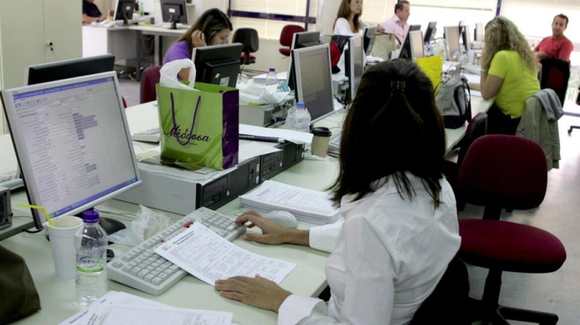 Με τρία «αγκάθια» και κλειστά χαρτιά η πρεμιέρα του διαλόγου για τα εργασιακά