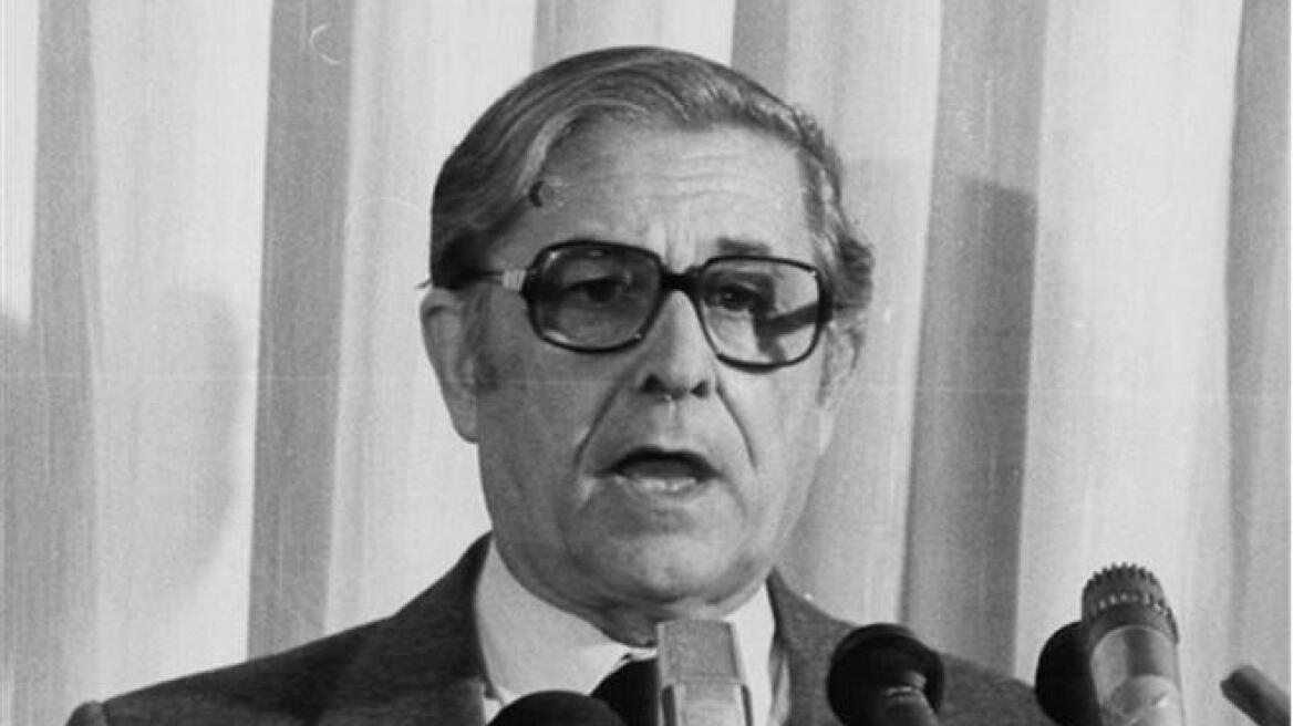Πέθανε στα 97 του ο πρώην υπουργός Απόστολος Λάζαρης