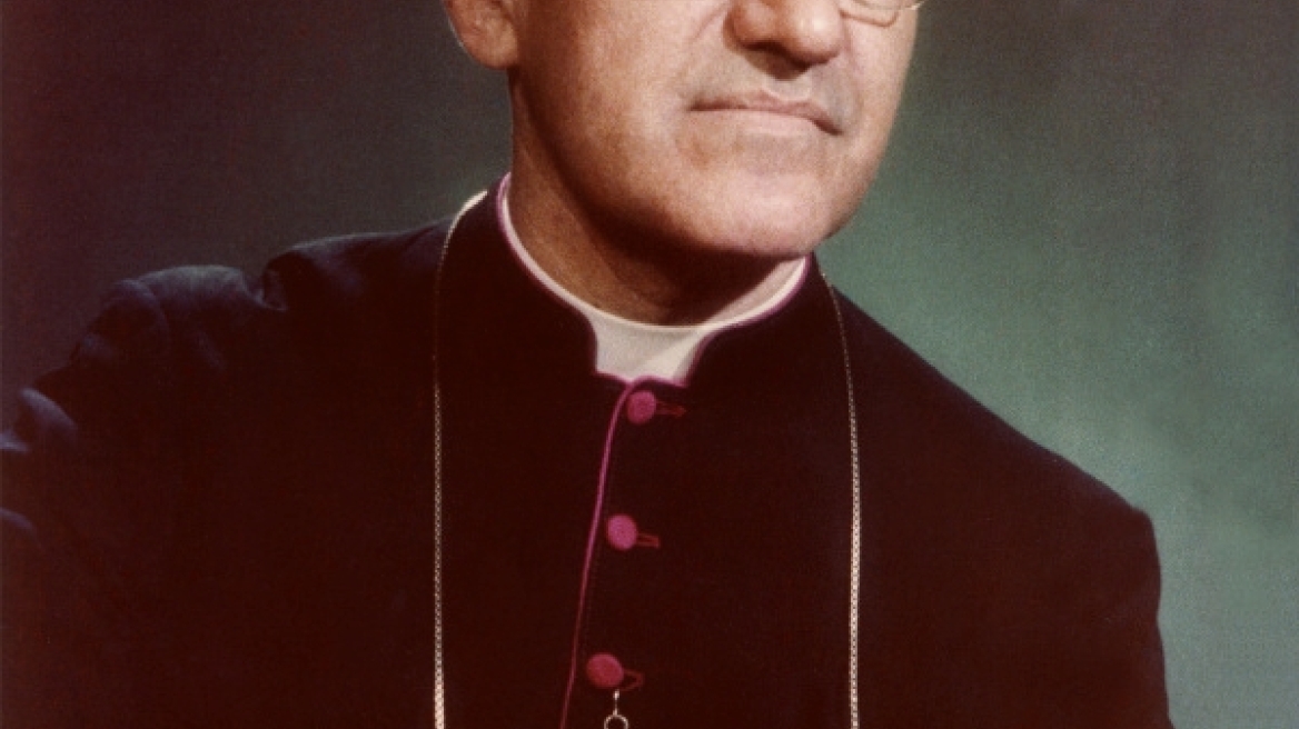 Οσκαρ Ρομέρο: Ποιος ήταν ο δολοφονημένος ιερέας που ο Πάπας θέλει να κάνει άγιο