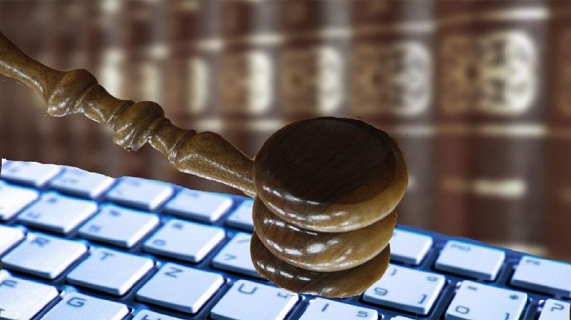 Συμβολαιογράφοι: Δεν εκπλειστηριάζεται πρώτη κατοικία σε συμβολαιογράφο των Εξαρχείων