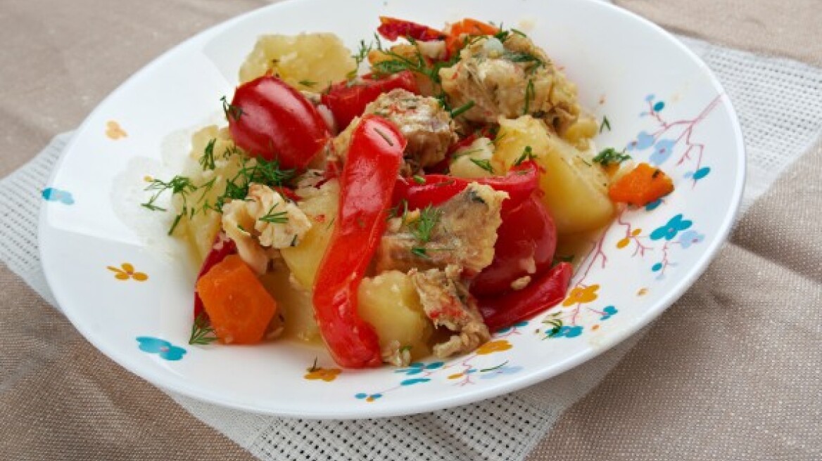 Μπακαλιάρος στην κατσαρόλα με λαχανικά