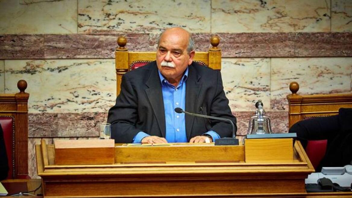 Βούτσης για τα θρησκευτικά: Μήνυμα αναχρονισμού η απόφαση ΣτΕ