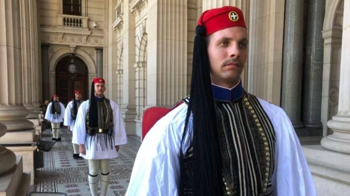 Οι Εύζωνες πήγαν Αυστραλία και εντυπωσίασαν: Δείτε τους στη Βουλή της Βικτώριας