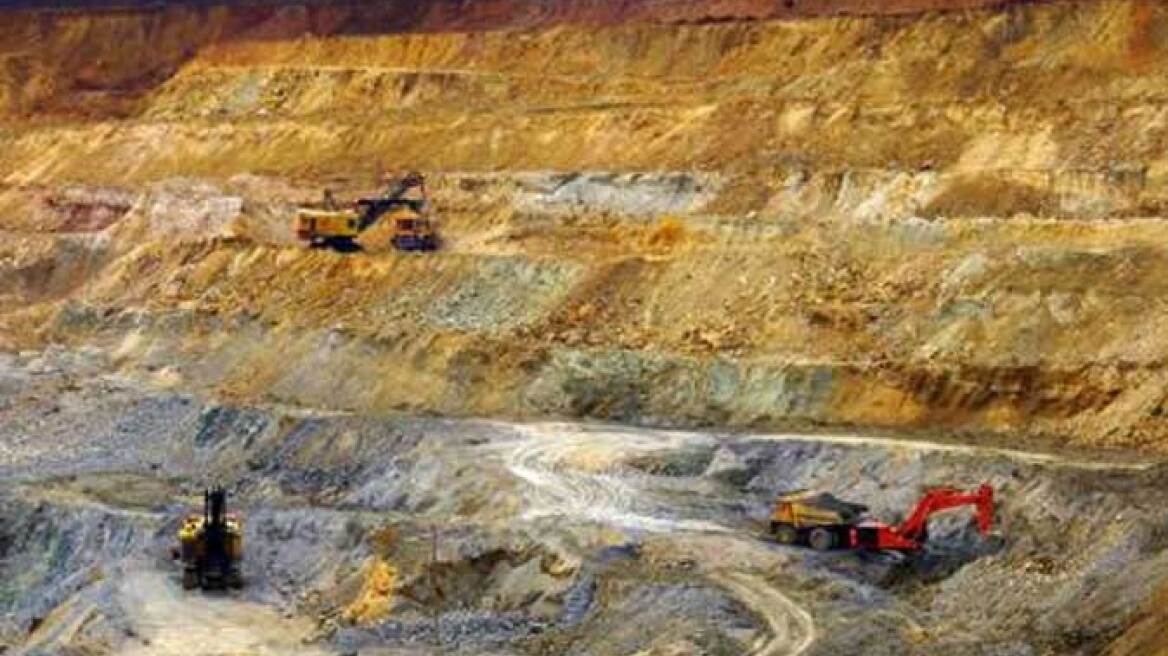 Κύπριος επενδύει 4,2 δισ. δολάρια για εξόρυξη πλατίνας στη Ζιμπάμπουε