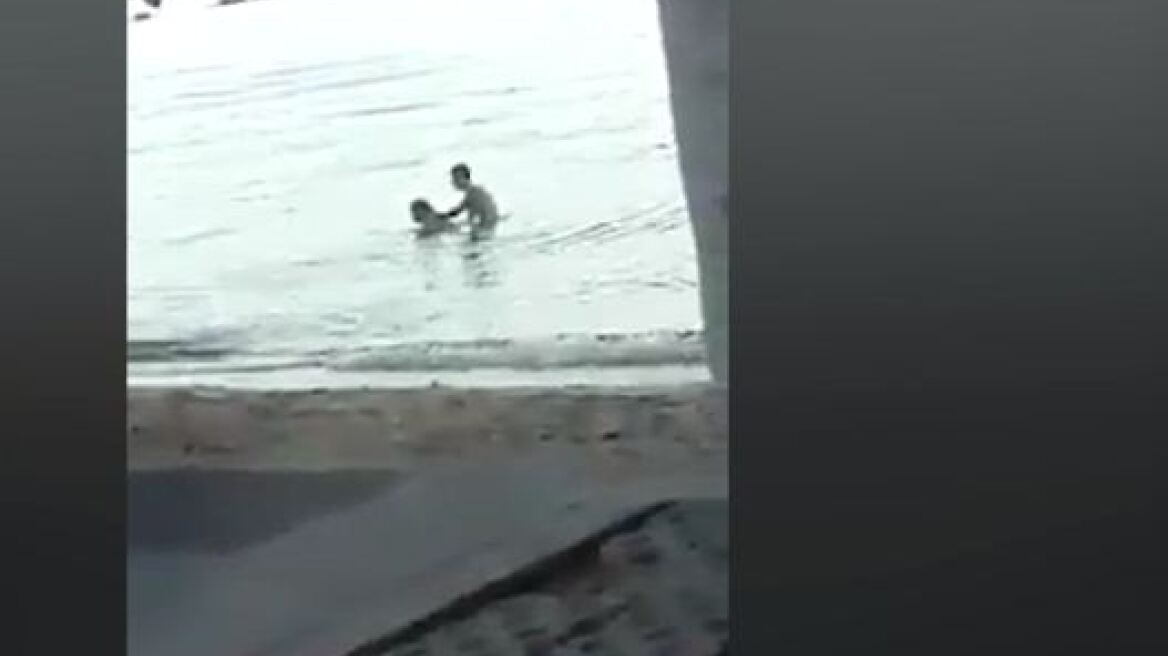 Τουρίστες κάνουν σεξ σε κοινή θέα σε παραλία της Ταϊλάνδης