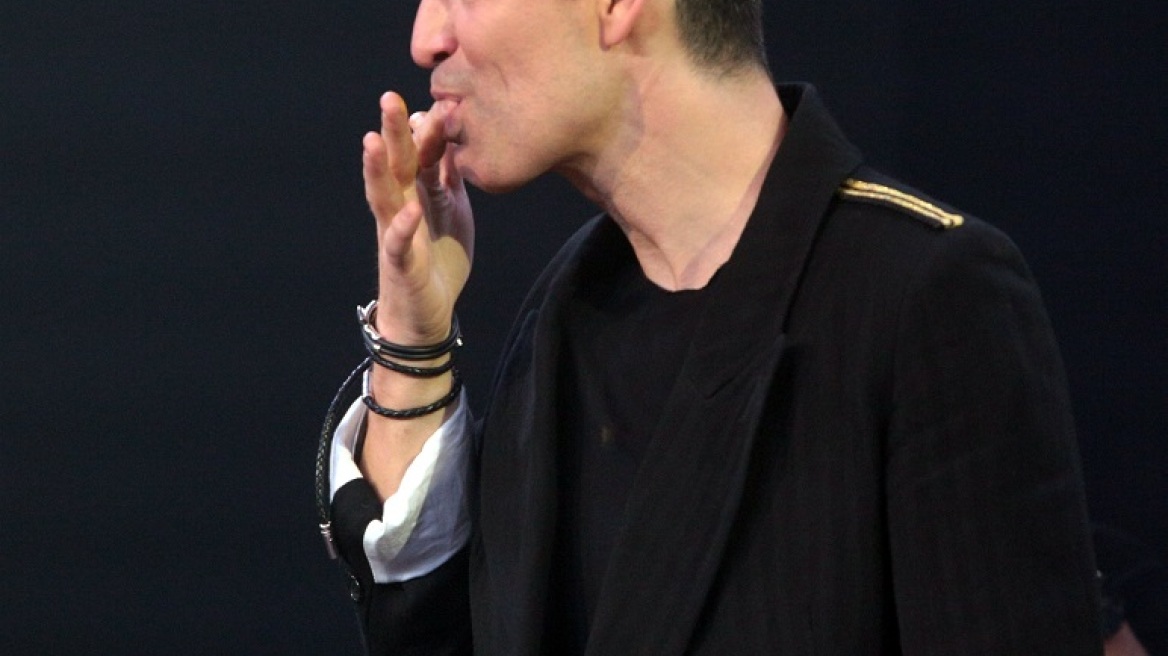 H Θεσσαλονίκη έστεψε βασιλιά το Σάκη Ρουβά 