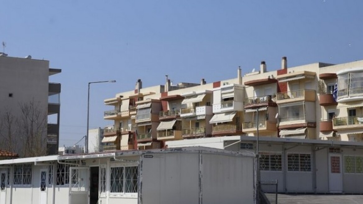 Θεσσαλονίκη: Μαθητής γλίστρησε στον πάγο και έσπασε το πόδι του την ώρα του διαλείμματος