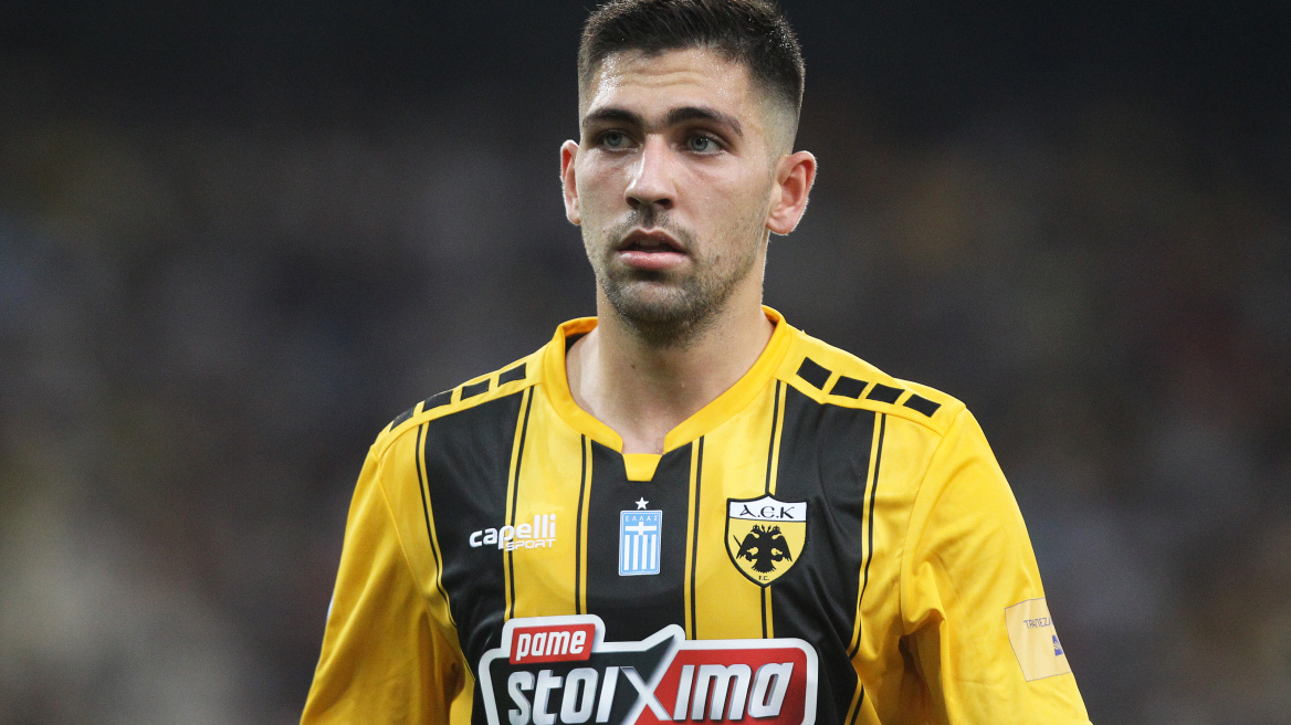 Υπέγραψε το νέο του συμβόλαιο με την ΑΕΚ ο Μπακασέτας