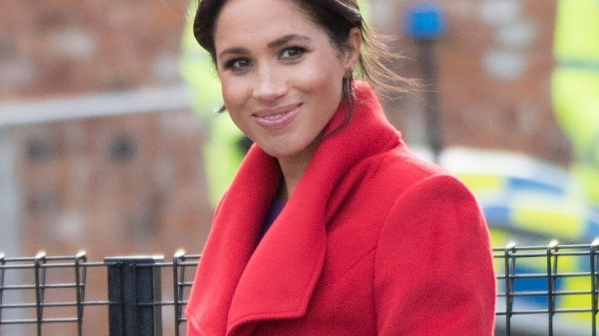 Η Μέγκαν Μαρκλ αλλάζει στυλιστική κατεύθυνση και κάνει colour blocking 6 μηνών έγκυος