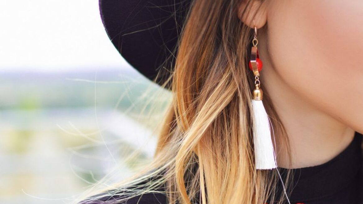 Aυτά τα 3 προϊόντα που θα εξαφανίσουν το εκνευριστικό σπυράκι στη στιγμή 