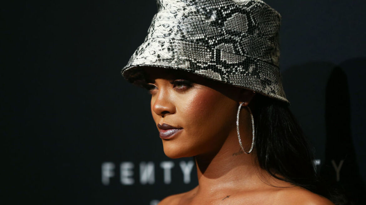 Η Rihanna καταθέτει αγωγή 75 εκατομμυρίων κατά του μπαμπά της 