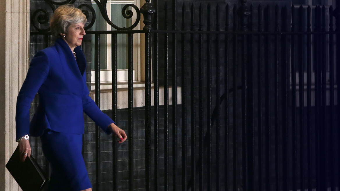 Η «επικίνδυνη αποστολή» της Τερέζα Μέι