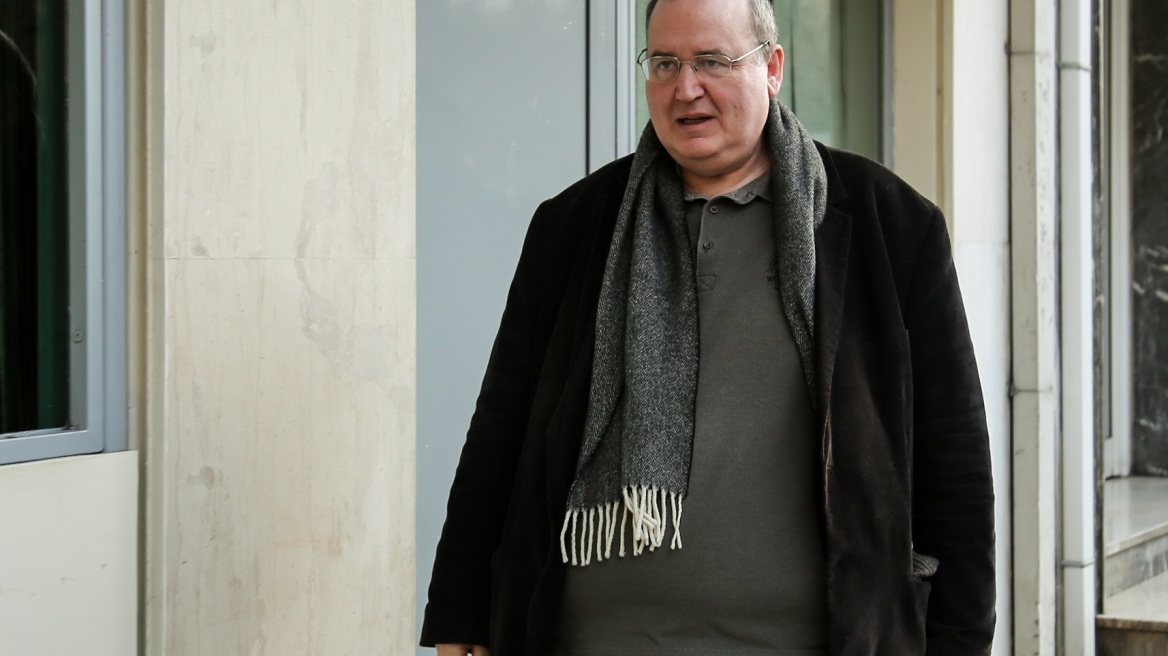 Φίλης για Σκοπιανό: Σημίτης, Παπανδρέου, Αβραμόπουλος, Καραμανλής να βγουν να πουν την αλήθεια