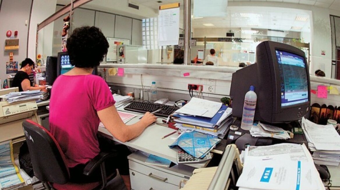 Rotation εφοριακών σχεδιάζει η ΑΑΔΕ - «Ξεσπιτώνονται» ελεγκτές