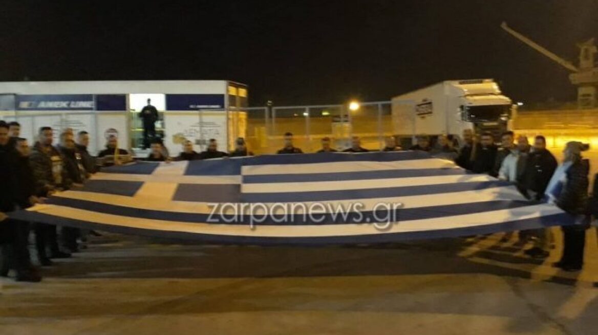 Βίντεο και φωτογραφίες: Με «Μακεδονία ξακουστή» αναχώρησαν οι Κρητικοί για το συλλαλητήριο