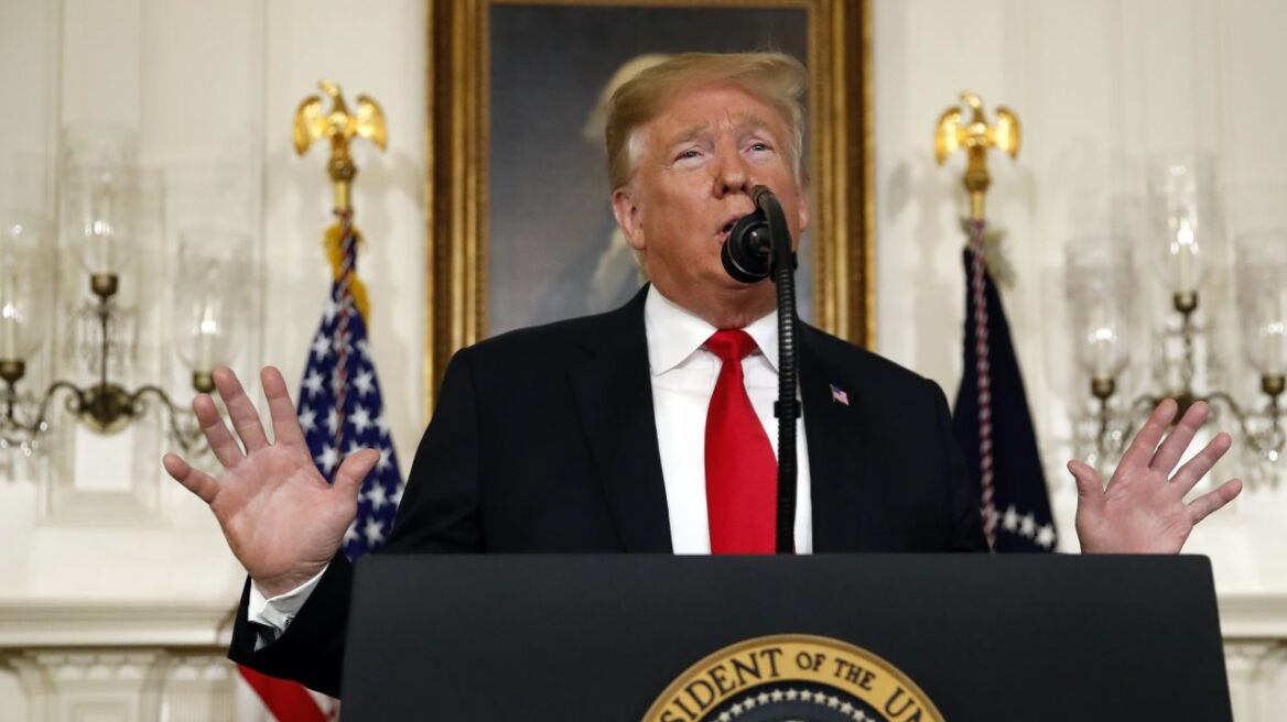 Τραμπ: Προσωρινή προστασία στους μετανάστες με αντάλλαγμα το τείχος