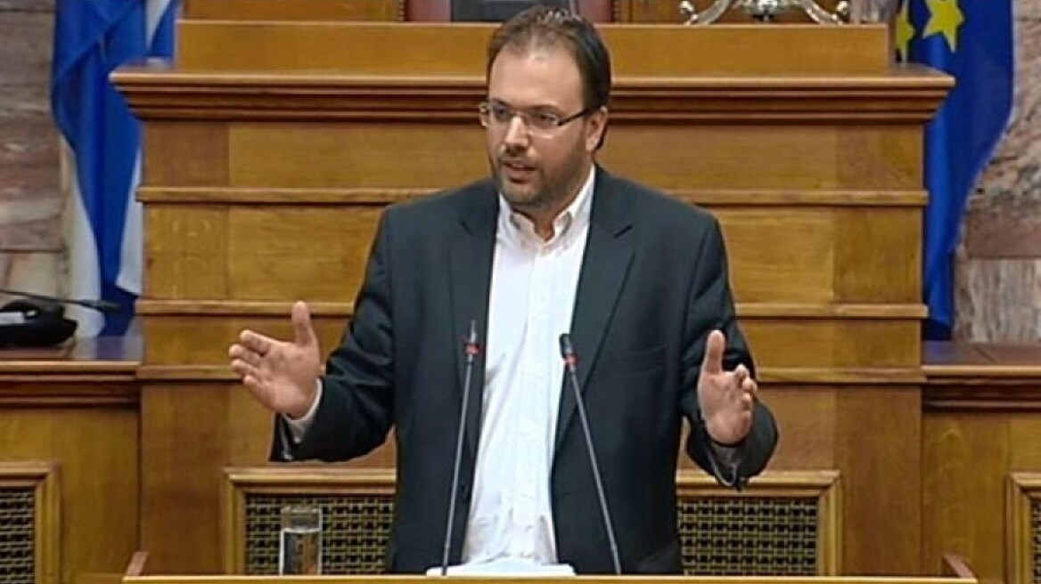 Θεοχαρόπουλος: Δεν στηρίζουμε την κυβέρνηση, στηρίζουμε την επίλυση του Μακεδονικού 