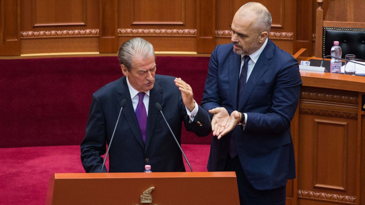 Η Βρετανία απαγόρευσε την είσοδο στον Σαλί Μπερίσα