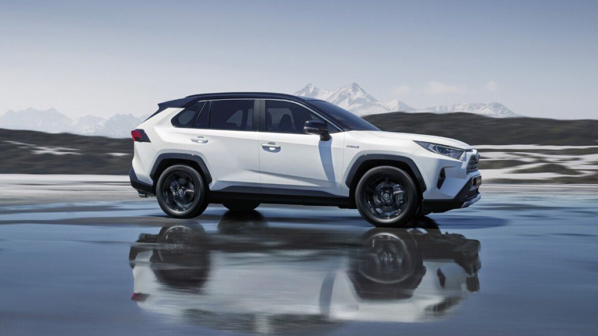 Οδηγούμε στη Βαρκελώνη το νέο Toyota RAV4
