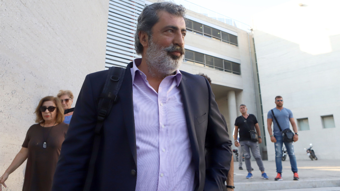  Οργή για το τραμπούκικο ύφος του Πολάκη: Να πάει μεταγραφή στον Μαδούρο