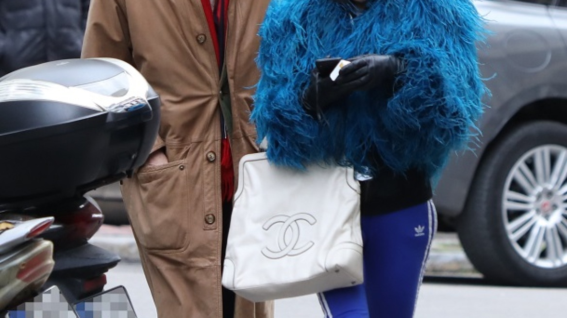 H Nατάσα Καλογρίδη ενσωμάτωσε τρεις φετινές τάσεις σε ένα look 