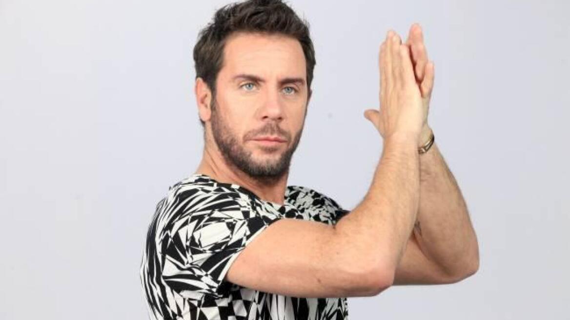 Χαμός στο Twitter με το εκκεντρικό κουστούμι του Γιώργου Μαζωνάκη