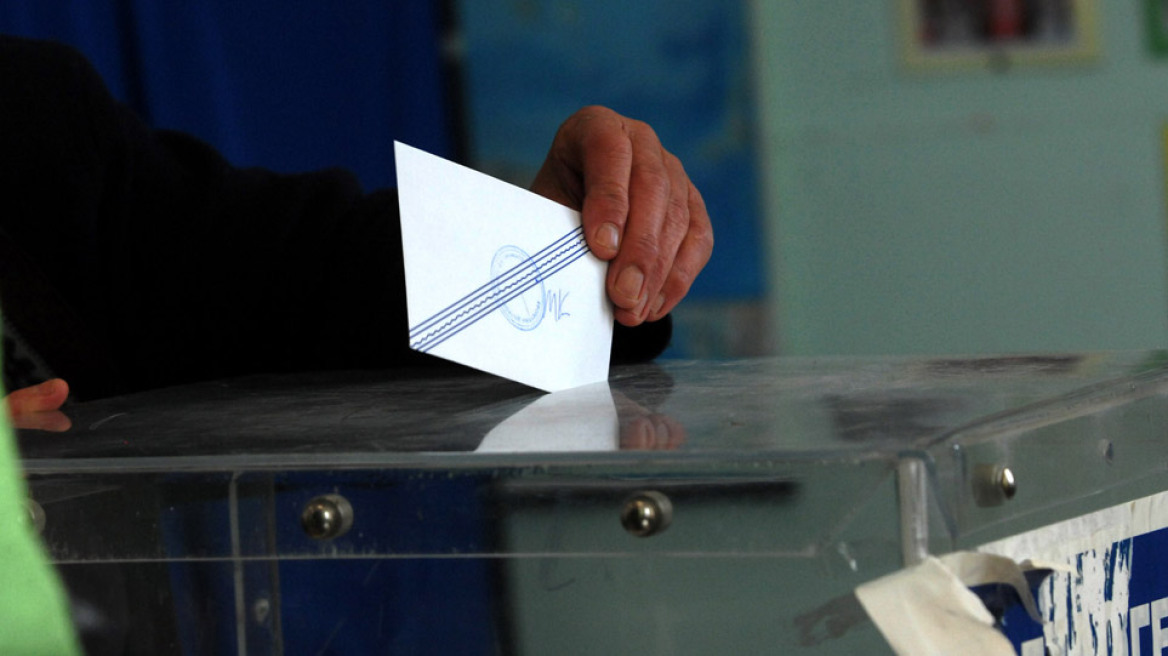 Γκάλοπ Metron Analysis: Ποιες επαγγελματικές κατηγορίες στηρίζουν ΝΔ και ποιες ΣΥΡΙΖΑ