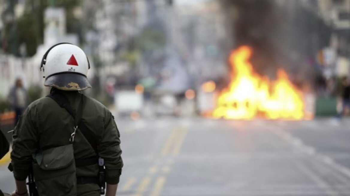 Βίντεο: Επίθεση στον σύνδεσμο του Παναθηναϊκού στο Περιστέρι!