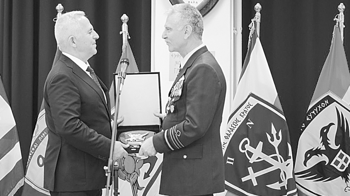 Συγγενείς και κουμπάροι στην ηγεσία των Ενόπλων Δυνάμεων 