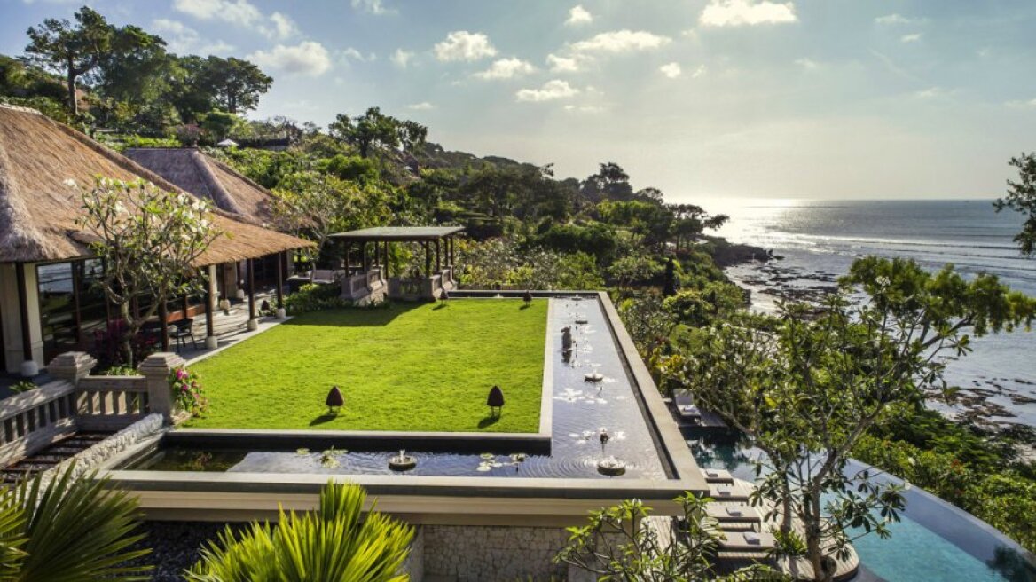 Πώς είναι να μένεις στο No.1 ξενοδοχείο στον κόσμο ($15.000 τη βραδιά)