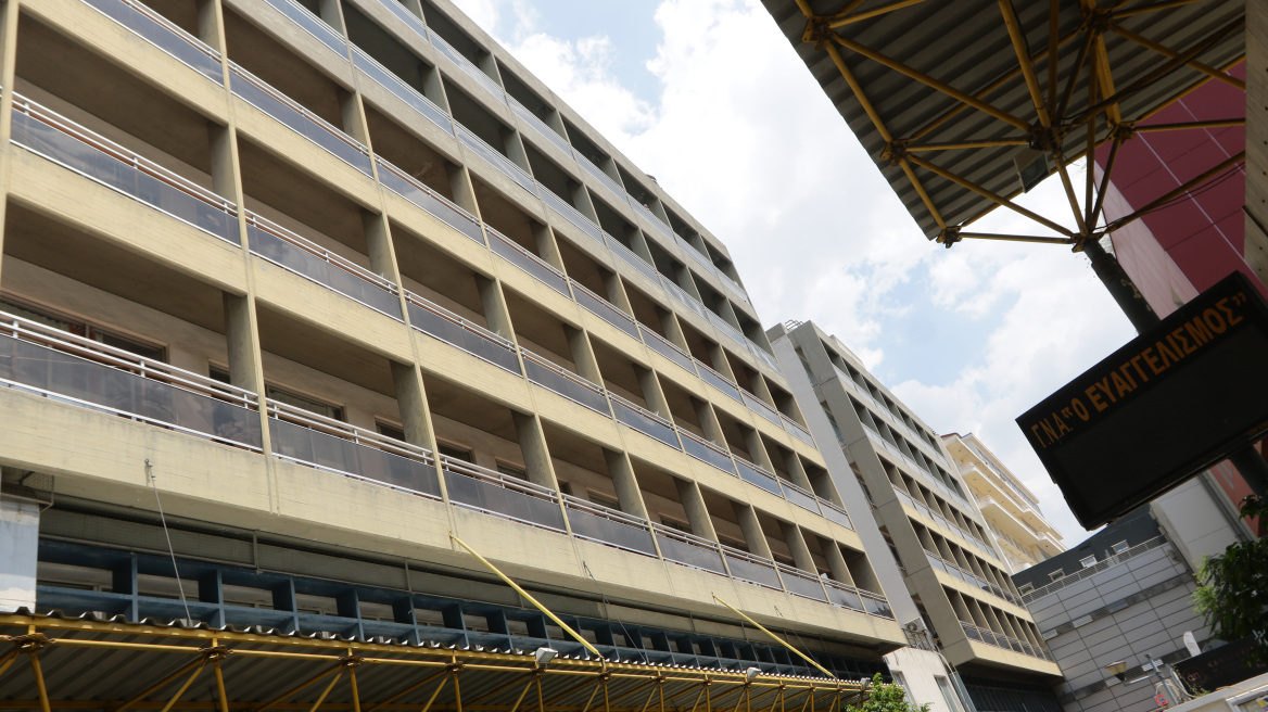 Εργαζόμενοι Ευαγγελισμού για Ρένα Δούρου: Προεκλογικού χαρακτήρα οι επισκέψεις της