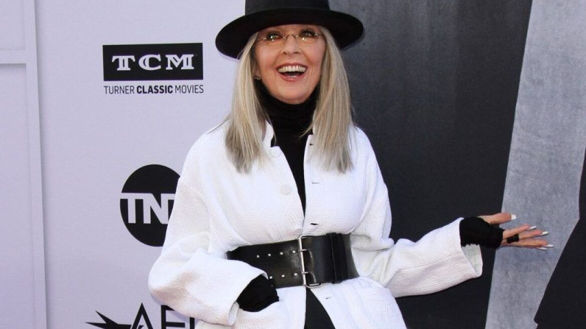 H Νταϊάν Κίτον μόλις ανακάλυψε την #OOTD selfie και τώρα οι υπόλοιπες μπορείτε να πάτε σπίτι σας