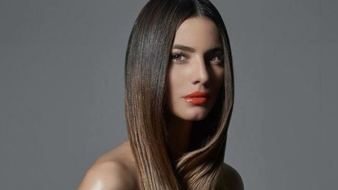 GNTM: Η Ηλιάνα Παπαγεωργίου ποζάρει topless στα... πατώματα 