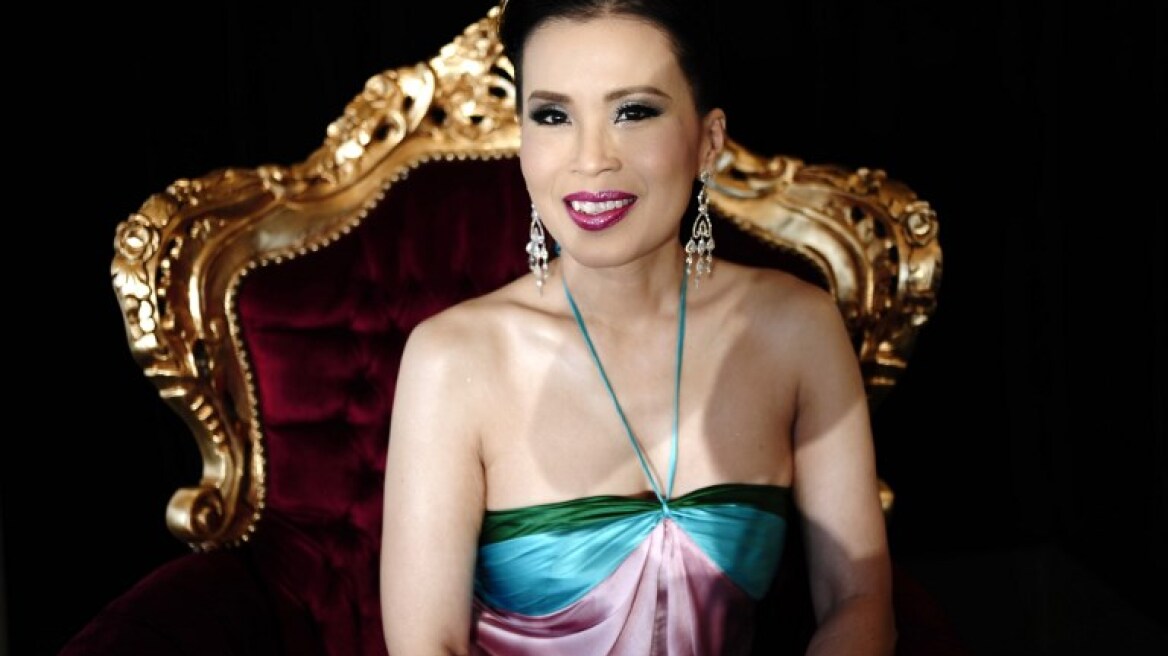 Ταϊλάνδη: Απέσυρε την υποψηφιότητα μετά το «μπλόκο» η αδερφή του «βασιλιά με το μπουστάκι»