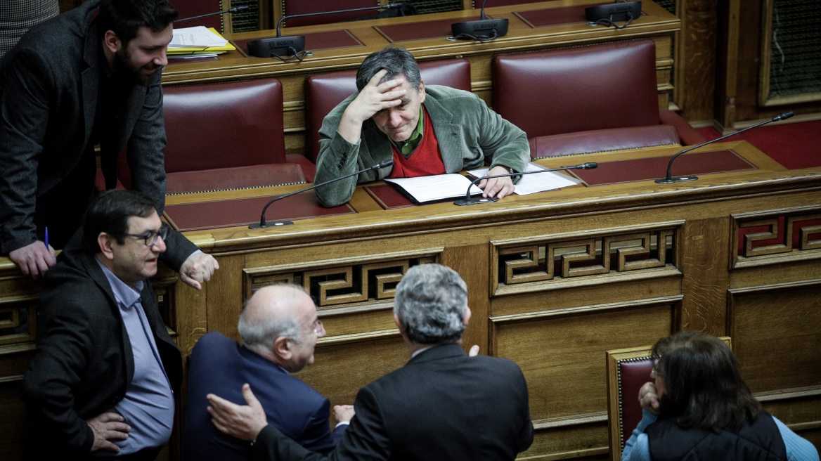 Βουλή: Υπερψηφίστηκε η παράταση της σύμβασης για το «Ελευθέριος Βενιζέλος»