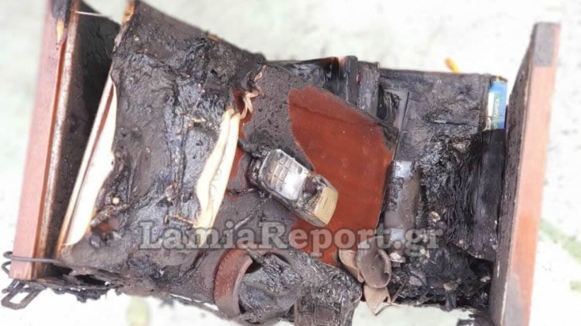 Λαμία: Σπίτι τυλίχτηκε στις φλόγες από κινητό τηλέφωνο