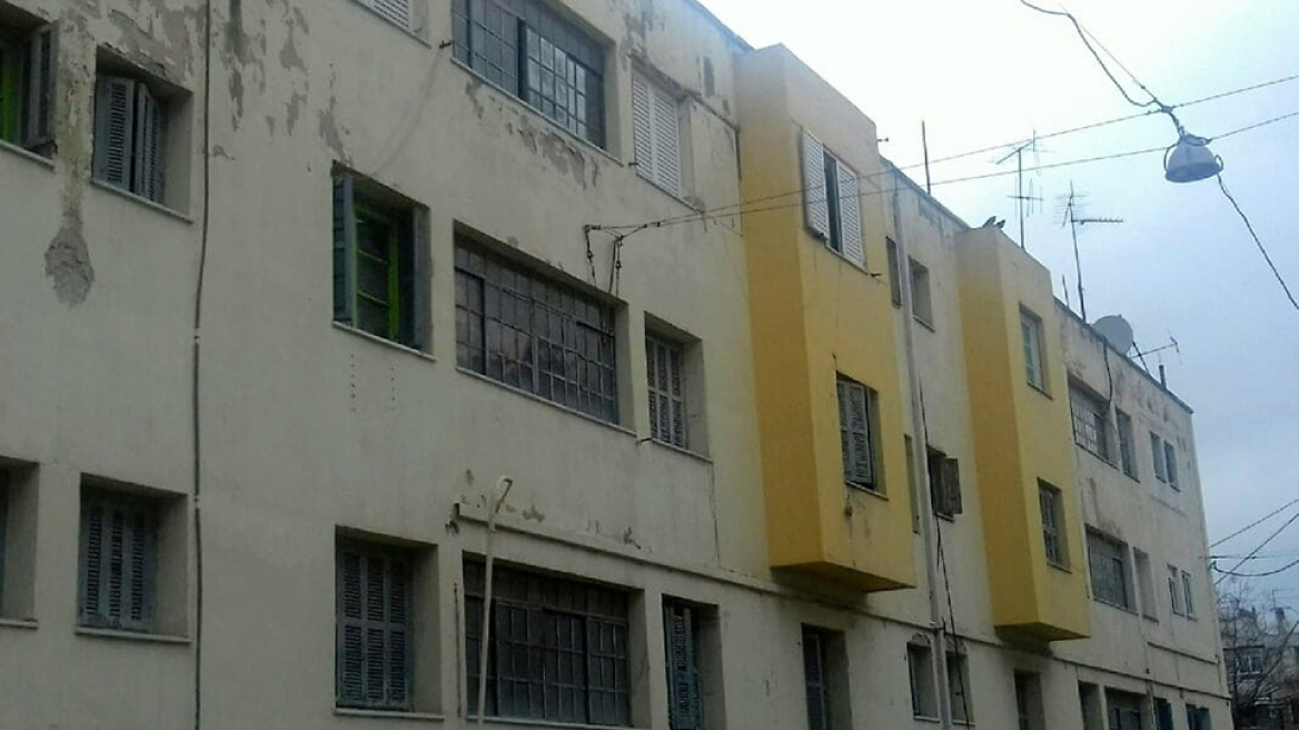 Παραπήγματα και πολυκατοικίες