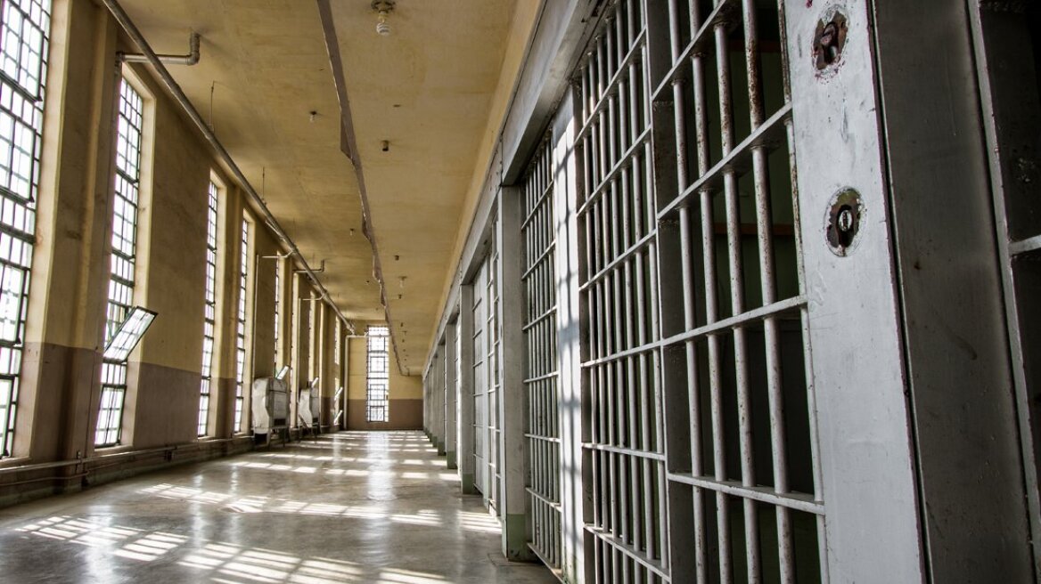 Χανιά: Απέδρασε από τις φυλακές για να πάει να δει τη... μαμά του 