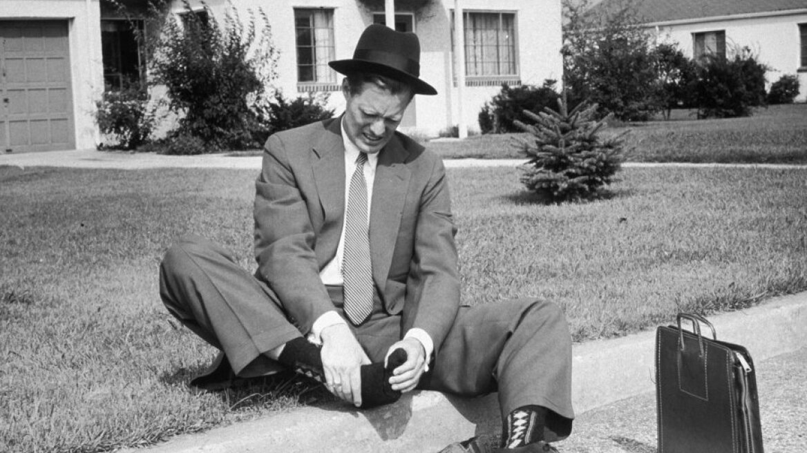 Γιατί πονάει τόσο πολύ όταν χτυπάτε το δάχτυλο του ποδιού σας