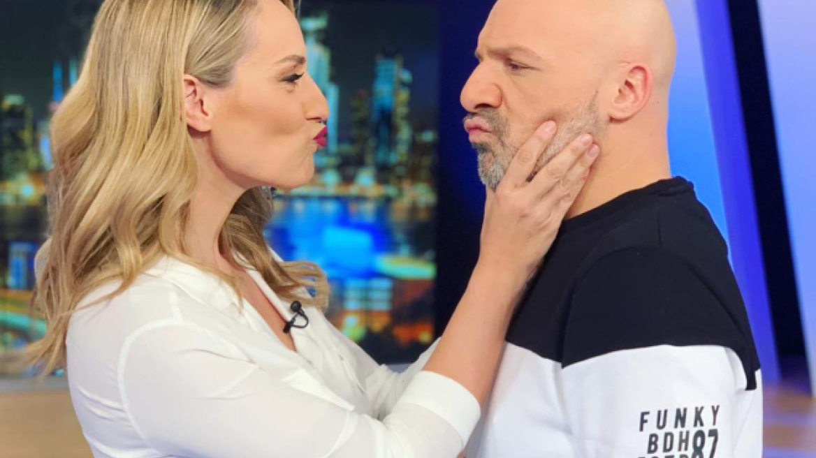 Η Ελεονώρα Μελέτη έβγαλε τις γόβες της και παρέδωσε μαθήματα surf στον Μουτσινά