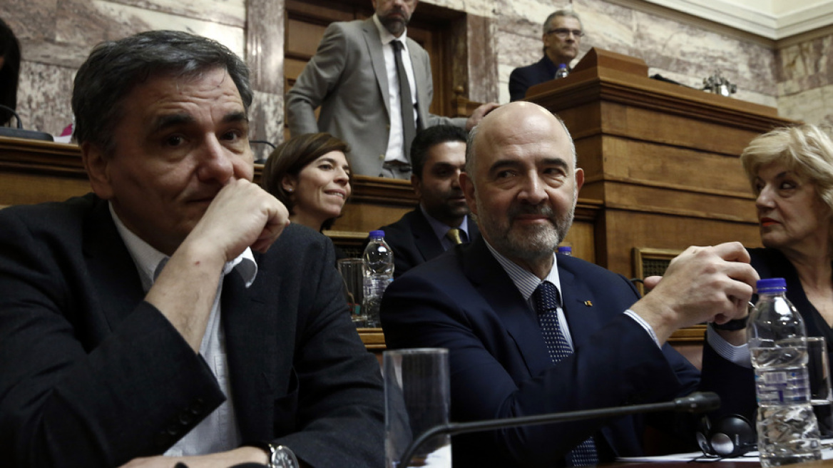 Καμπανάκι και από Μοσκοβισί: Η δουλειά σας δεν έχει ολοκληρωθεί, υπάρχουν εμπόδια για την εκταμίευση του ενός δισ.