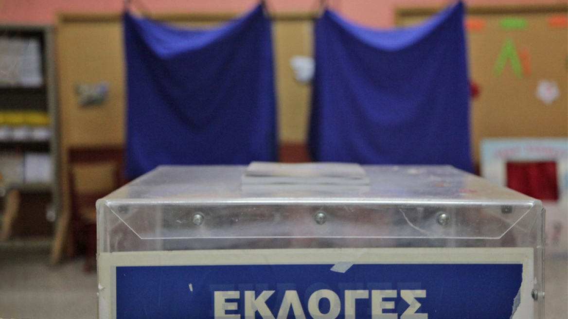 Στο κενό η παροχολογία και τα «μέτωπα» - Ανοίγει η ψαλίδα ανάμεσα σε ΝΔ και ΣΥΡΙΖΑ